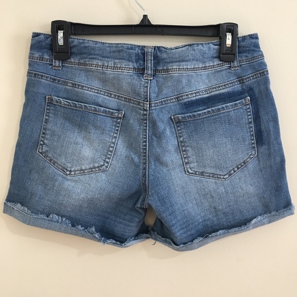 Mudd Low Rise Distressed Denim Blue Jean Shorts - Picture 2 of 13